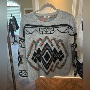 Tribal sweater
One size